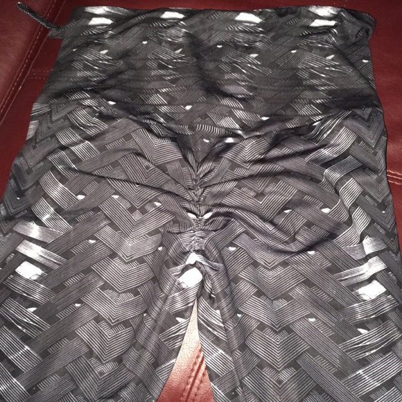 Brand new leggings - Picture 2 of 4